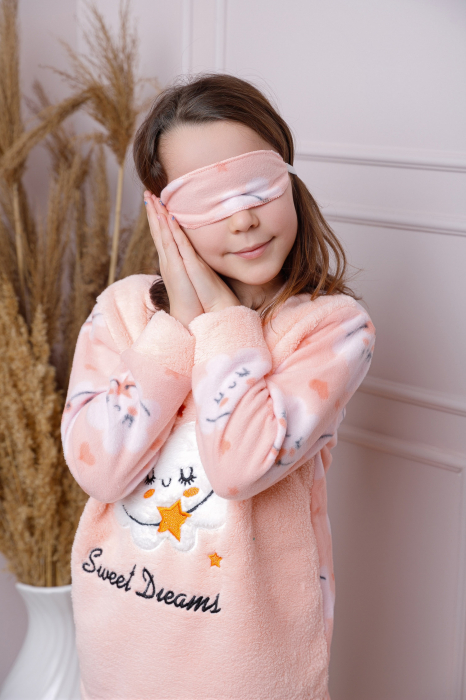 Pijama fetite Daisy din fleece roz somon cu model cu norisori [2]