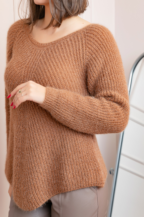 Pulover Bella pufos camel cu maneci raglan [2]