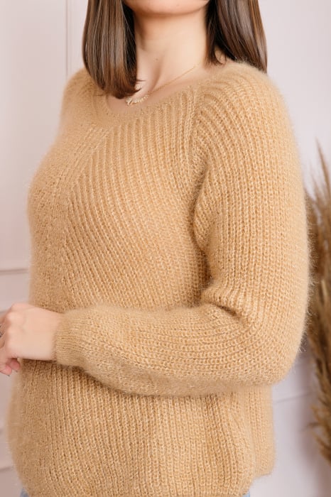 Pulover Bella pufos crem cu maneci raglan [2]