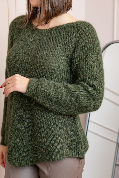 Pulover Bella pufos kaki cu maneci raglan [2]