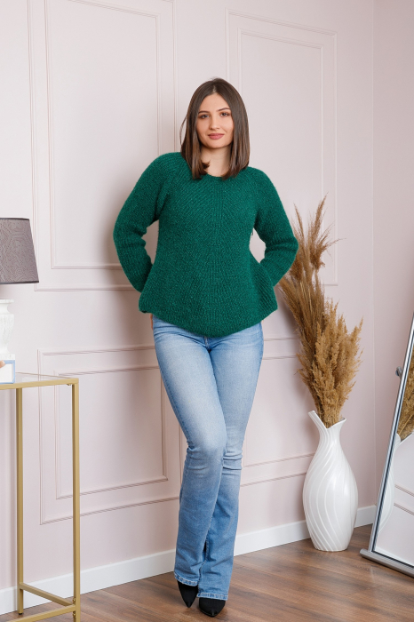 Pulover Bella pufos verde cu maneci raglan [4]