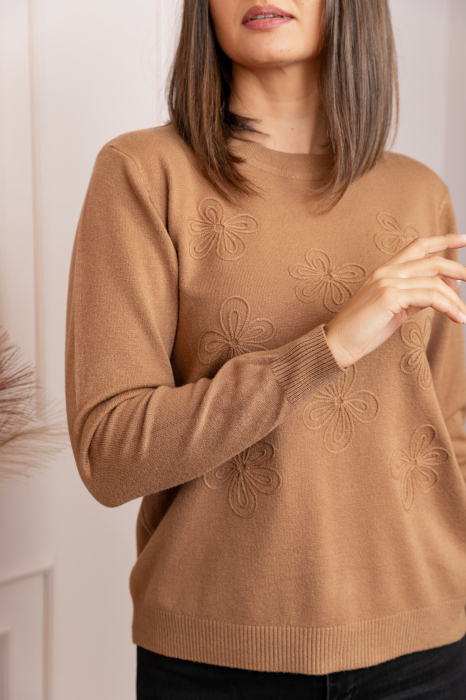 Pulover dama camel cu casmir si flori in relief Elia [2]