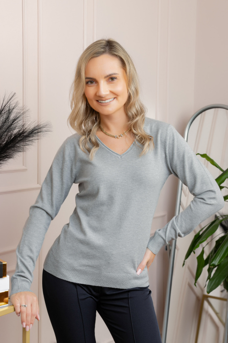 Pulover Gabriella din tricot subtire cu decolteu in V - Gri [3]
