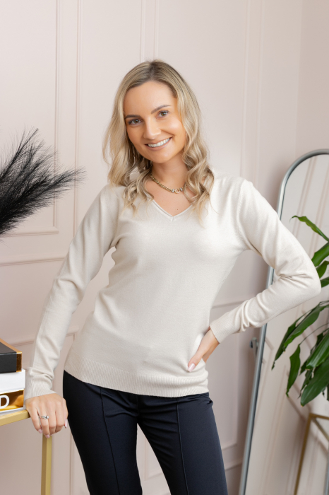 Pulover Gabriella din tricot subtire cu decolteu in V - Ivoire [3]