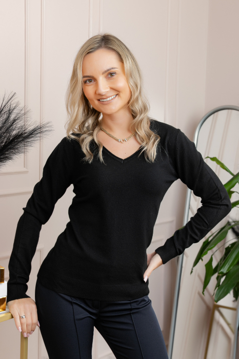 Pulover Gabriella din tricot subtire cu decolteu in V - Negru [3]