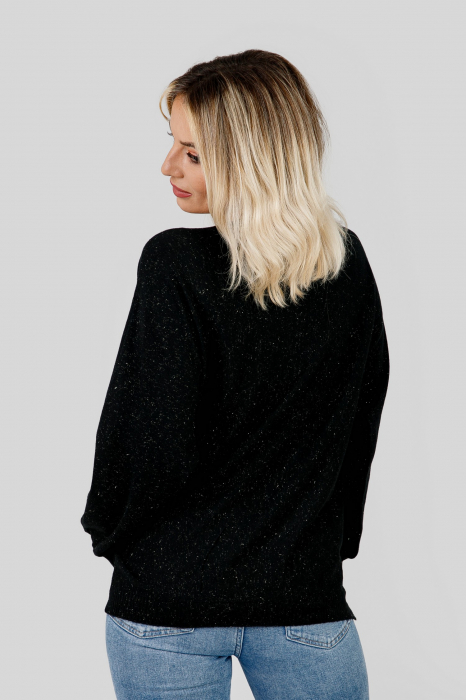 Pulover negru cu fir stralucitor si crepeu lateral [3]