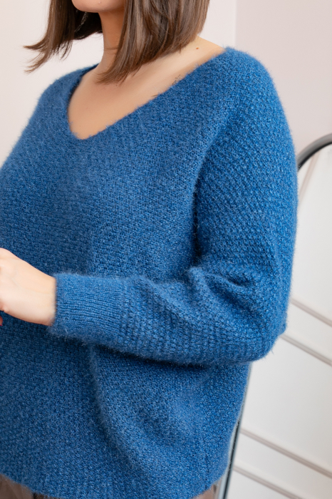 Pulover pufos albastru cu maneci largi [2]