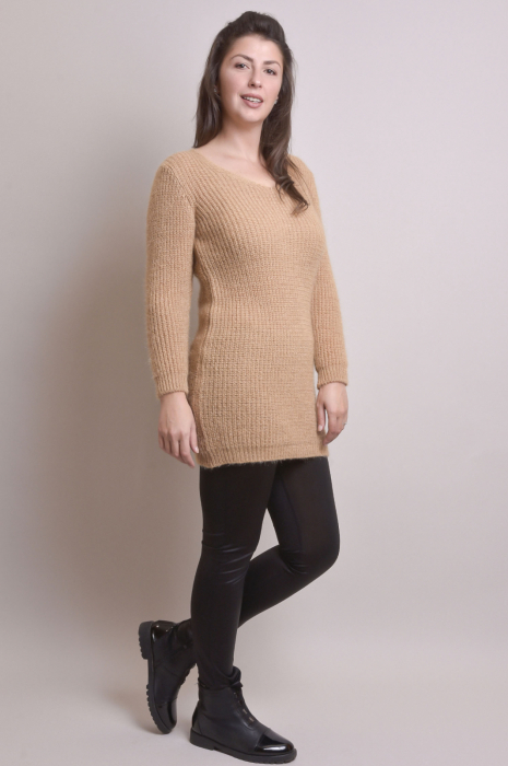 Pulover pufos bej tip rochie [6]