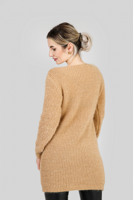 Pulover pufos bej tip rochie cu decolteu barcuta [3]