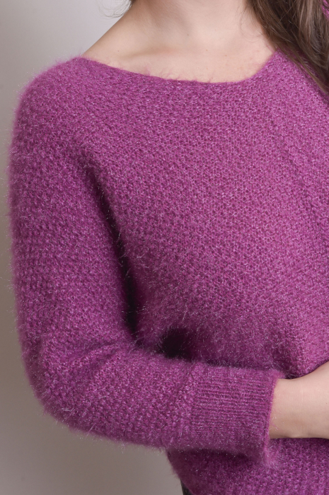 Pulover pufos fuchsia cu maneci largi [2]