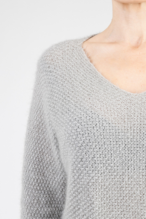 Pulover pufos gri cu maneci largi [2]