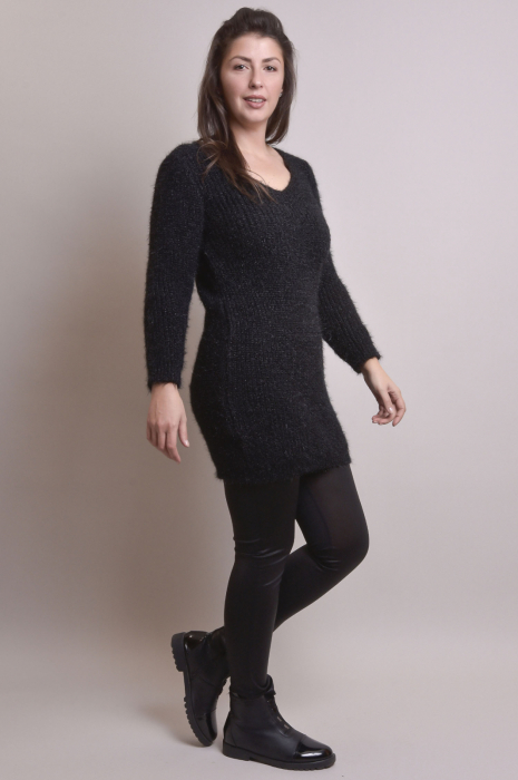Pulover pufos negru tip rochie [7]