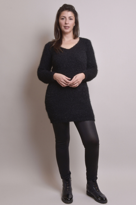 Pulover pufos negru tip rochie [6]