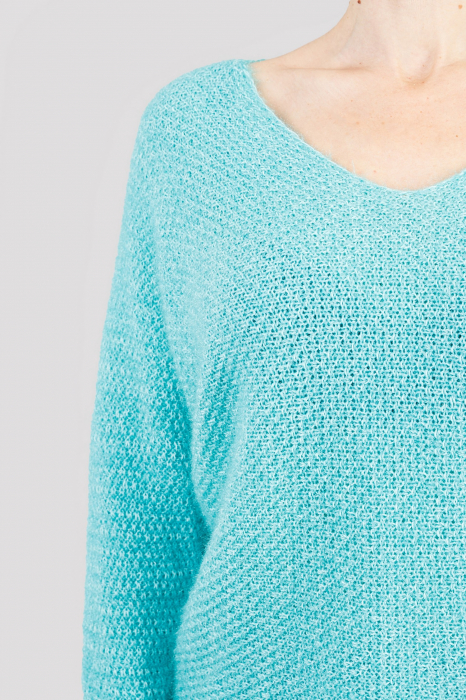 Pulover pufos turcoaz deschis cu maneci largi [2]