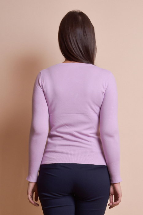 Pulover roz cu decolteu in V si nasturi decorativi [4]