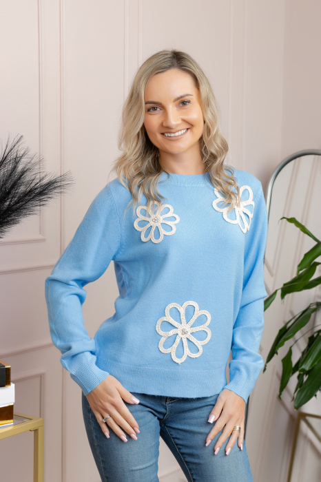 Pulover tricotat cu aplicatii florale Sally - Albastru [3]