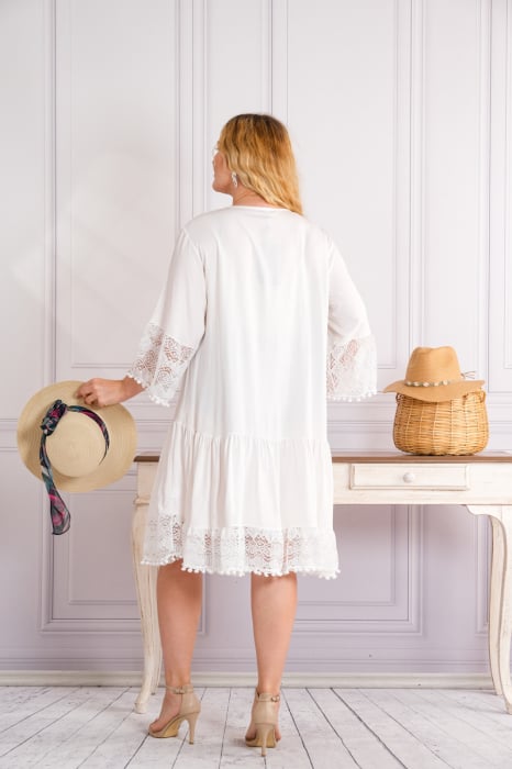 Rochie alba midi boho chic cu aplicatie din dantela si volane [3]