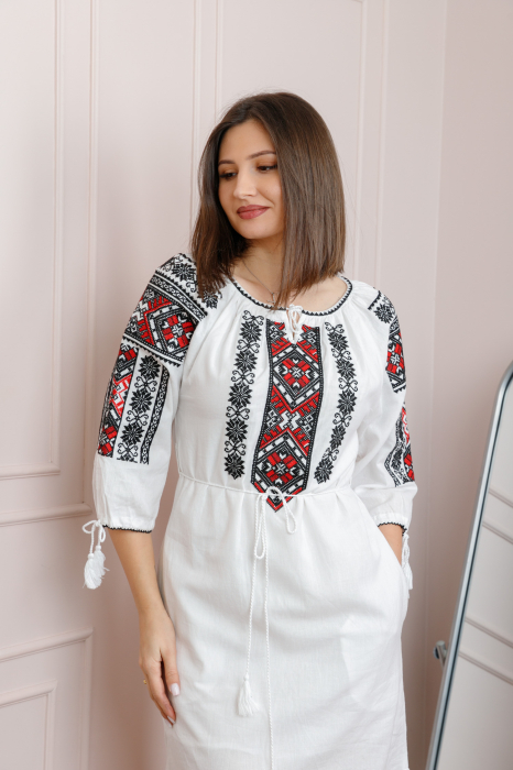 Rochie alba cu motiv geometric rosu Dorina [2]