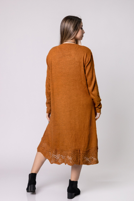 Rochie camel boho chic cu model tricotat romburi [4]