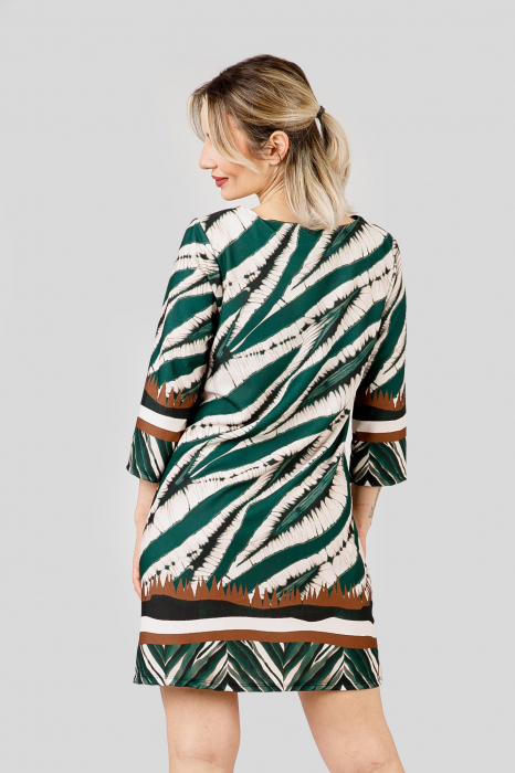 Rochie crem cu imprimeuri verde smarald si maneci trei sferturi [3]