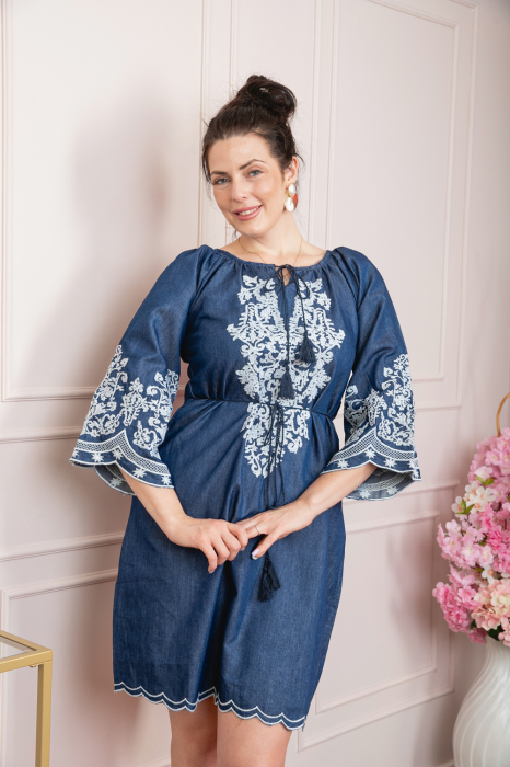 Rochie denim albastra cu motiv floral alb Lavinia [4]