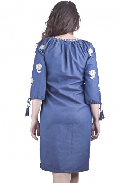 Rochie denim albastra cu motiv floral alb Romanita [3]