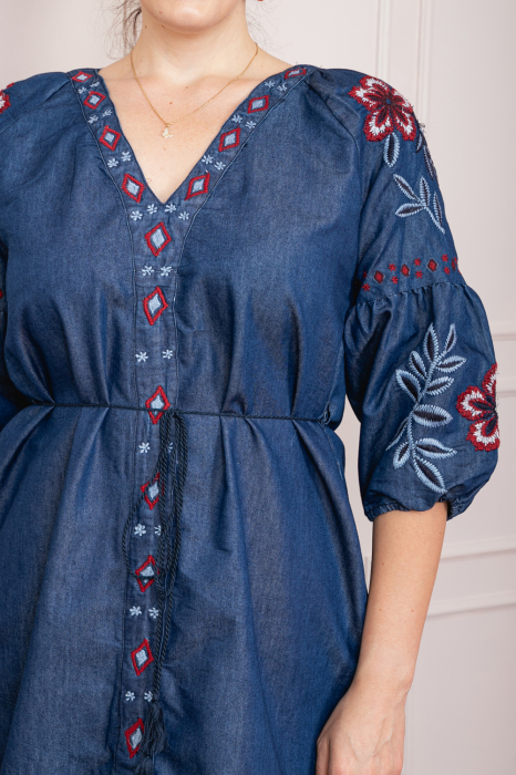 Rochie denim albastra cu motiv floral rosu Nicoleta [2]