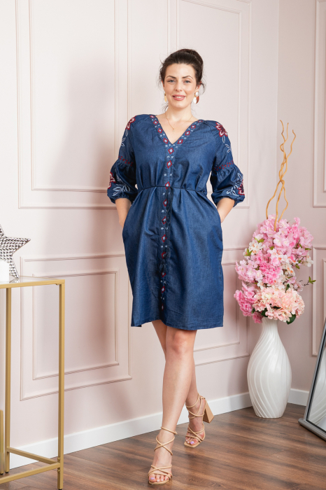 Rochie denim albastra cu motiv floral rosu Nicoleta [4]