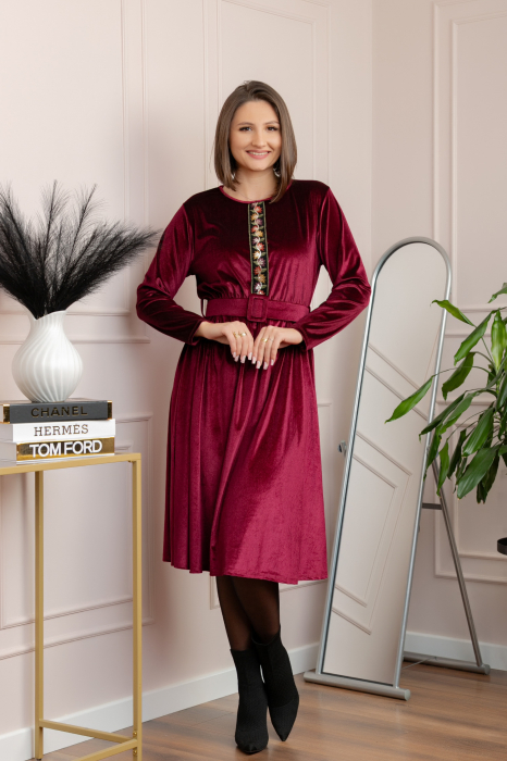 Rochie din catifea Layla cu centura in talie si detaliu boho-floral - Visiniu [3]