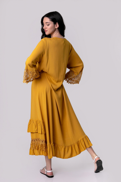 Rochie galben mustar boho chic cu dantela si ciucuri [4]