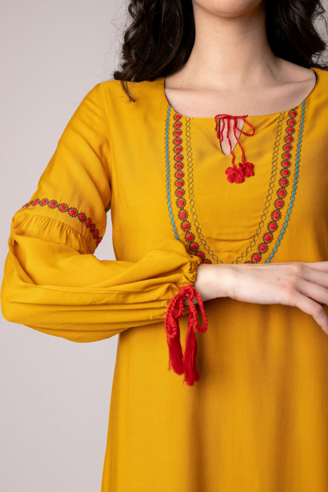 Rochie galben mustar boho chic cu volane si maneca lunga [2]