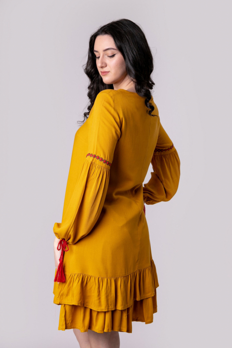 Rochie galben mustar boho chic cu volane si maneca lunga [4]