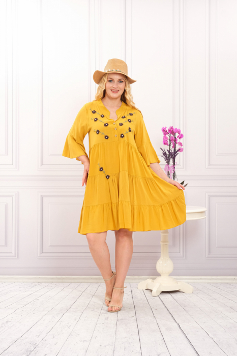 Rochie galbena boho chic cu aplicatie florala cusuta [4]