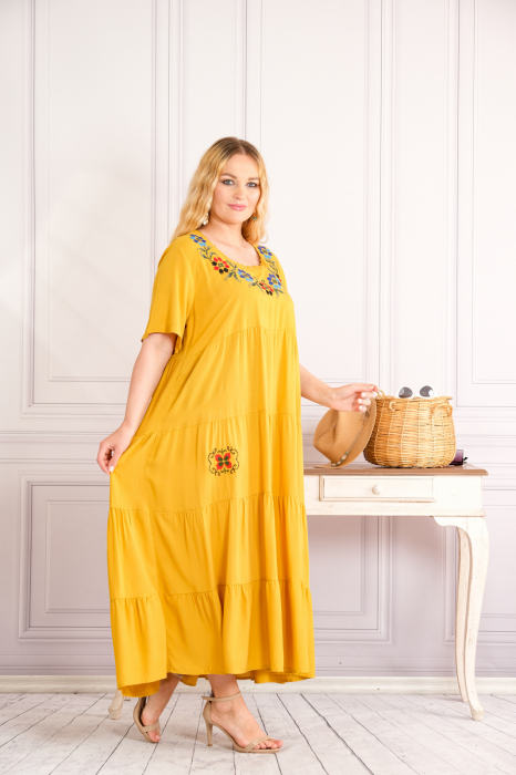 Rochie galbena boho chic cu aplicatie florala pe bust [4]