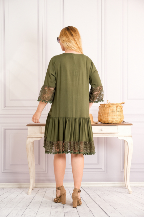 Rochie kaki midi boho chic cu aplicatie din dantela si volane [3]