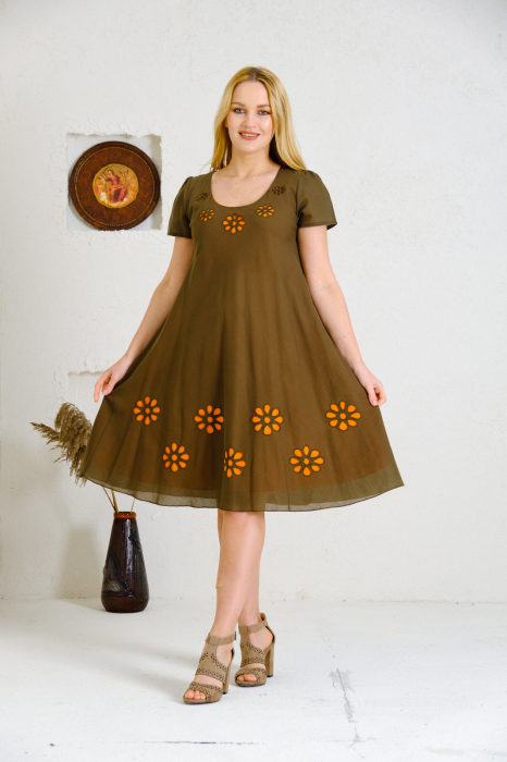 Rochie maro cu detaliu floral perforat [4]