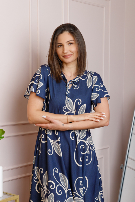 Rochie midi bleumarin cu imprimeu floral ivoire si snur la decolteu Shelby [2]