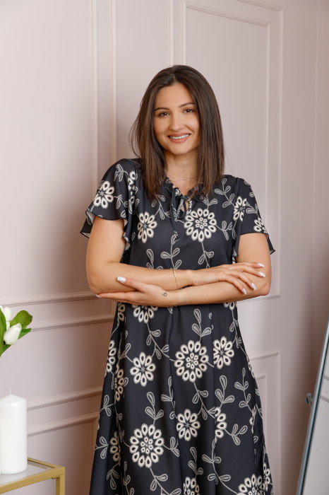 Rochie midi neagra cu imprimeu floral alb si snur la decolteu Shelby [2]