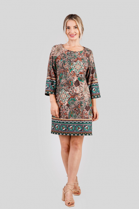 Rochie multicolora cu imprimeuri florale verzi si maneci trei sferturi