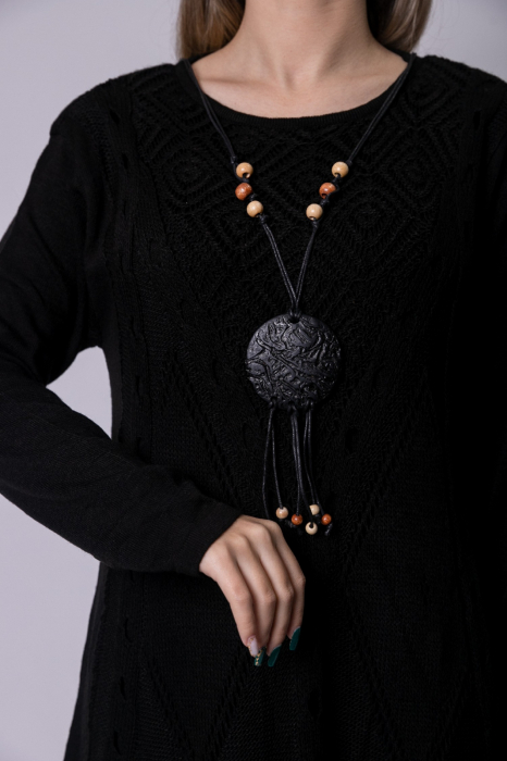 Rochie neagra boho chic cu model tricotat romburi [2]