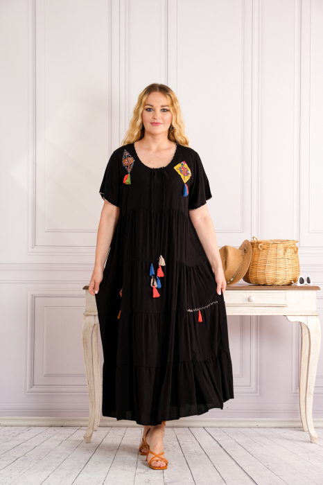 Rochie neagra boho chic cu snur si ciucuri [4]