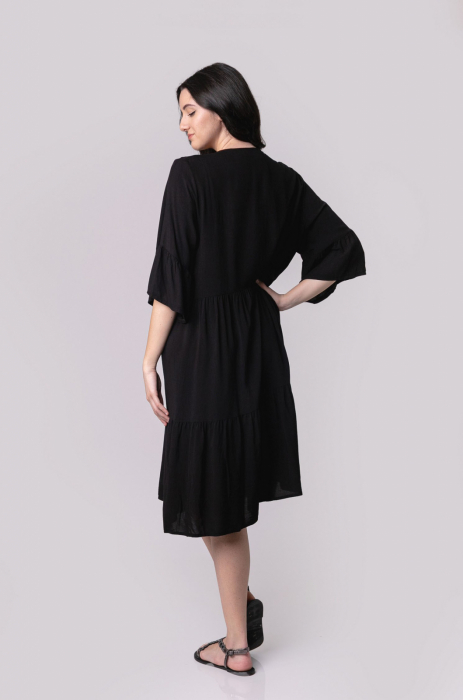 Rochie neagra boho chic cu volane si maneci largi [4]