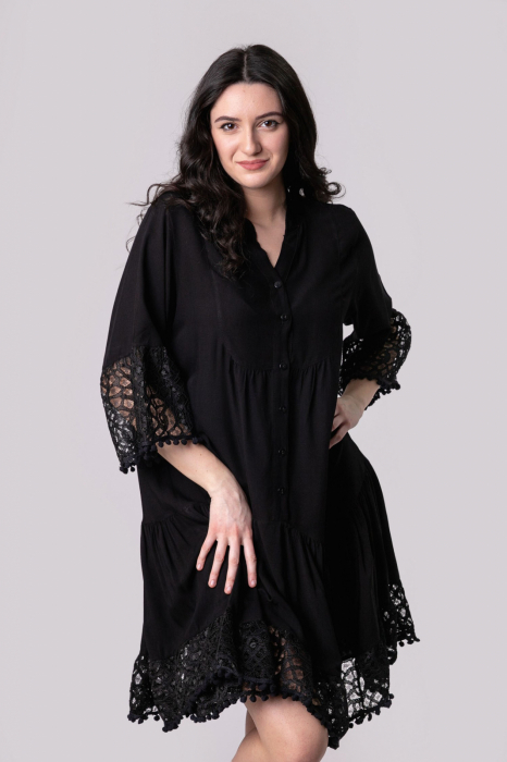 Rochie neagra boho chic cu volane si nasturi [3]