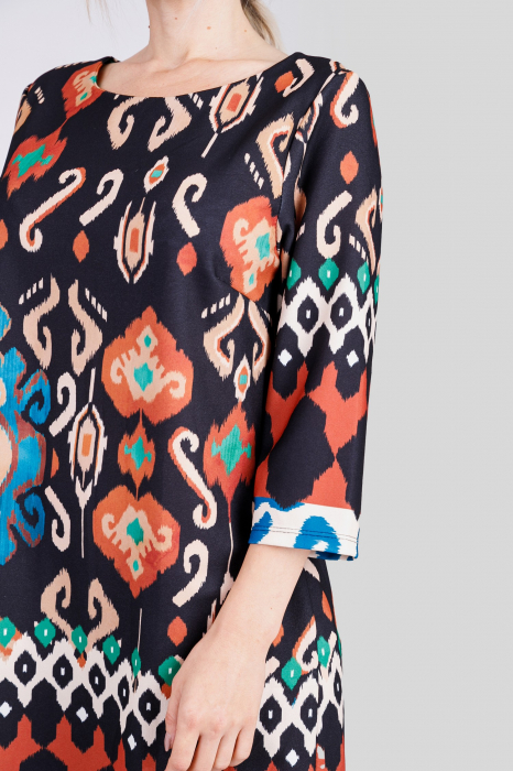 Rochie neagra cu imprimeuri mandala multicolore si maneci trei sferturi [3]