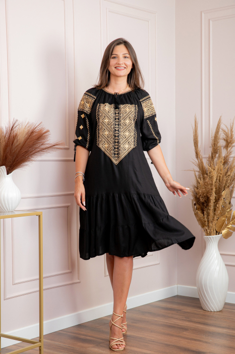 Rochie neagra cu motiv geometric auriu Ivona 01 [4]