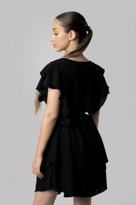 Rochie neagra cu volane si centura in talie [3]