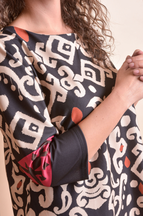 Rochie office neagra cu imprimeu multicolor si maneci trei sferturi [4]