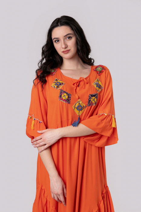 Rochie orange boho chic cu romburi si ciucuri [3]