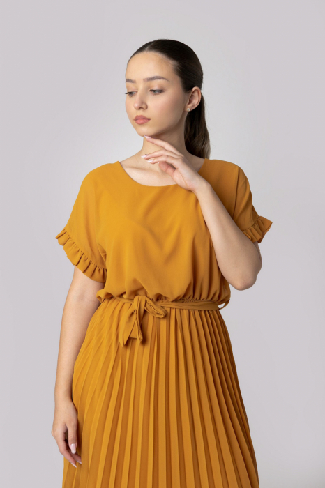 Rochie plisata galben mustar cu cordon in talie [2]