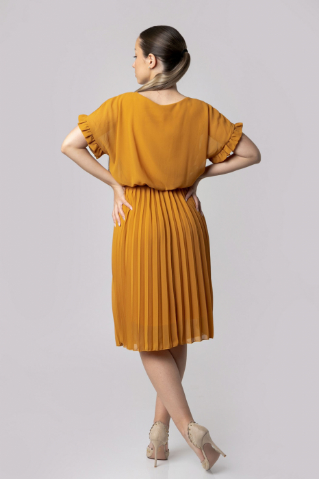 Rochie plisata galben mustar cu cordon in talie [3]